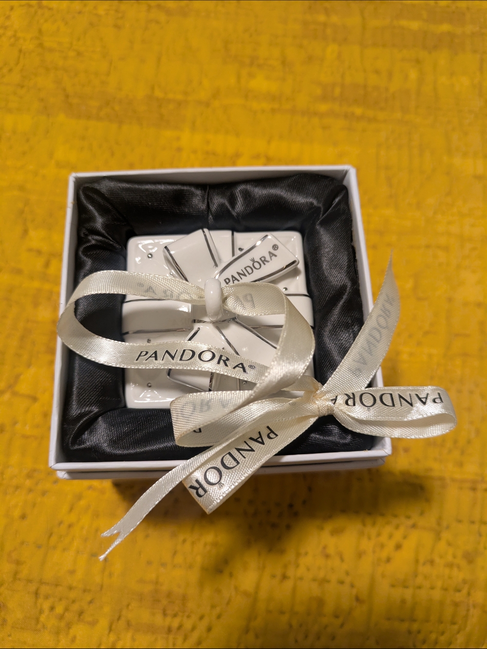 Pandora White Ceramic Gift Box with Branded Ribbon
